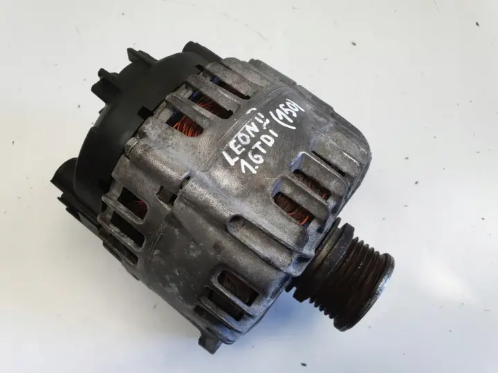 Seat Leon III 1.6 TDI ALTERNATOR 03L903023L