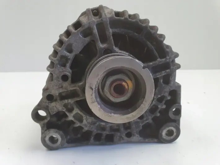 VW Golf V 1.6 FSI ALTERNATOR 03C903023D 110A bosch