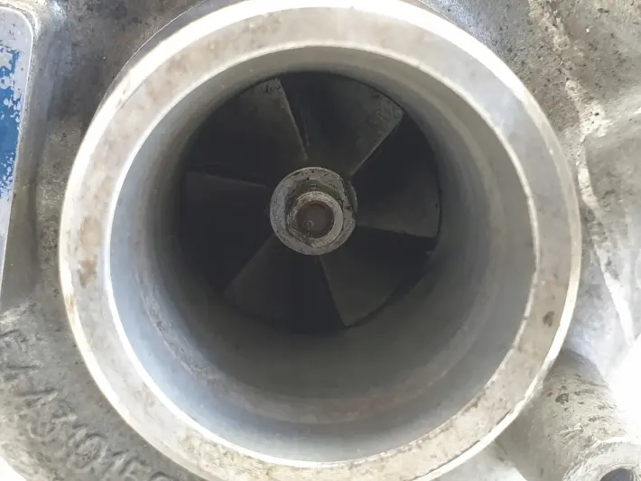 VW Golf V 1.9 TDI TURBOSPRĘŻARKA turbo 038253014g