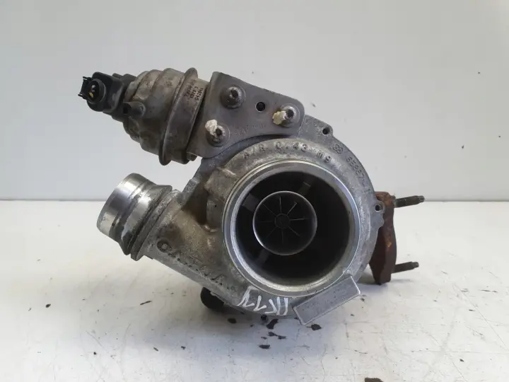 Volvo V40 II 2.0 D3 TURBOSPRĘŻARKA 31380131
