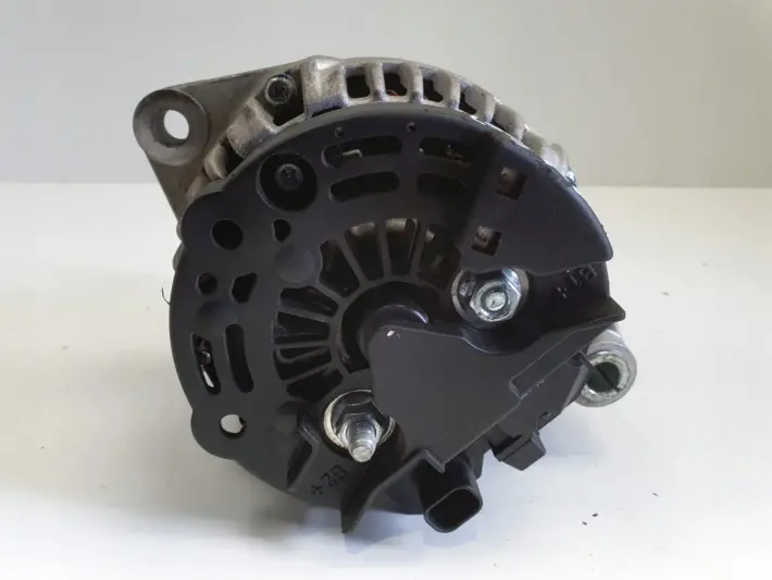 Opel Vectra C 1.9 CDTI ALTERNATOR bosch