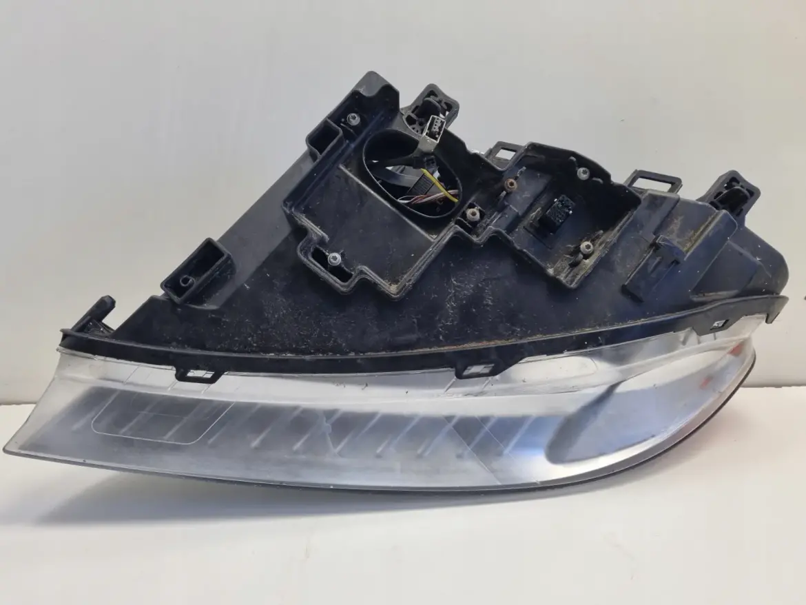 Volvo S80 II V70 III 06-16r PRZEDNIA LAMPA PRAWA PRAWY PRZÓD skręt 31283916