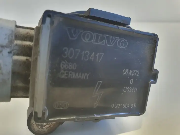 Volvo V70 III S80 II 2.5 T CEWKA ZAPŁONOWA 30713417 0221604010