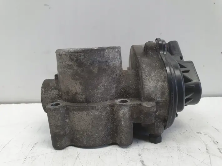 Ford Focus MK2 1.6 16V PRZEPUSTNICA 2S6U-9E927-FC