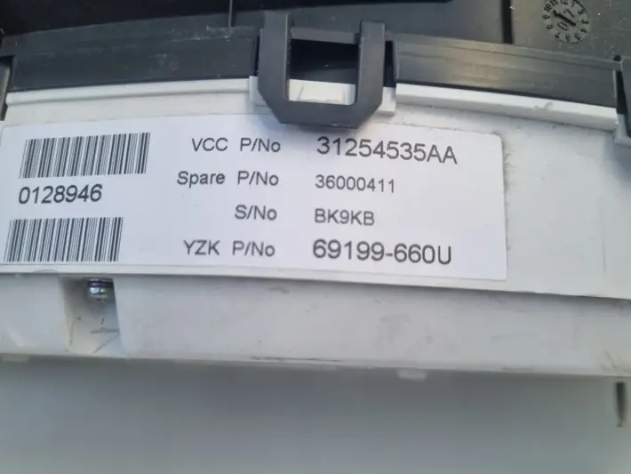 Volvo S80 II V70 III XC70 II LICZNIK ZEGARY Europa diesel 31254535AA