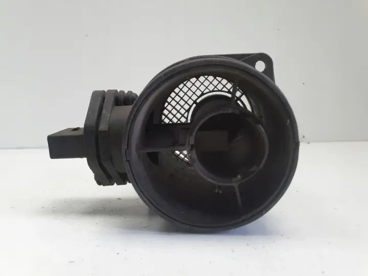 VW Golf V 2.0 TDI PRZEPŁYWOMIERZ POWIETRZA 0281002461 074906461B