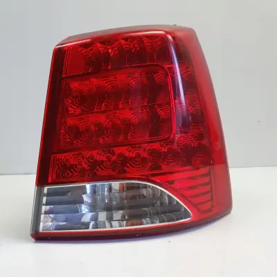 Kia Sorento II 09-12r TYLNIA TYLNA LAMPA PRAWA prawy tył LED ŁADNA EUROPA