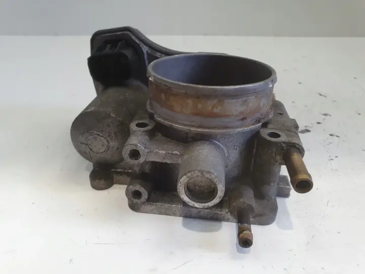 Opel Astra III H 1.8 16V PRZEPUSTNICA 09128518