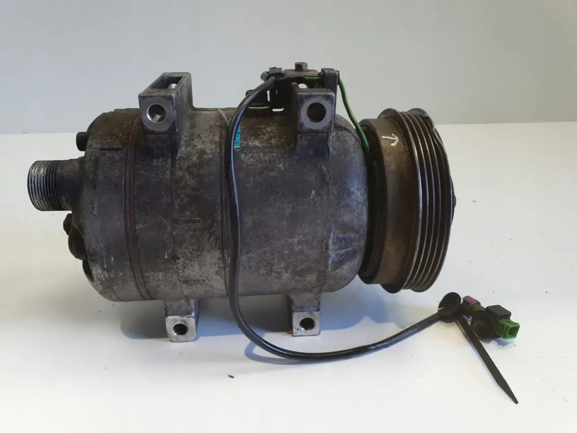 Audi A4 B5 1.8 20V SPRĘŻARKA KLIMATYZACJI pompa 8D0260805D