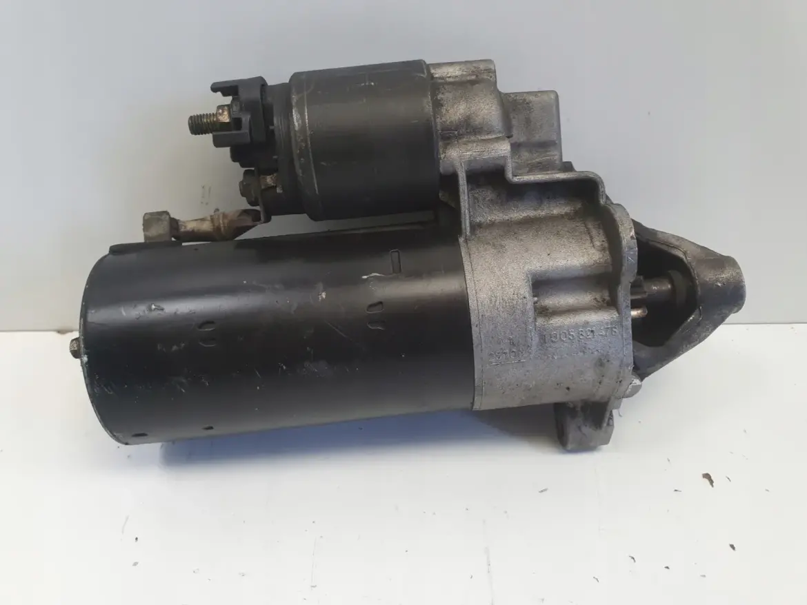 VW Passat B5 1.9 TDI ROZRUSZNIK bosch 068911024G 0001110128