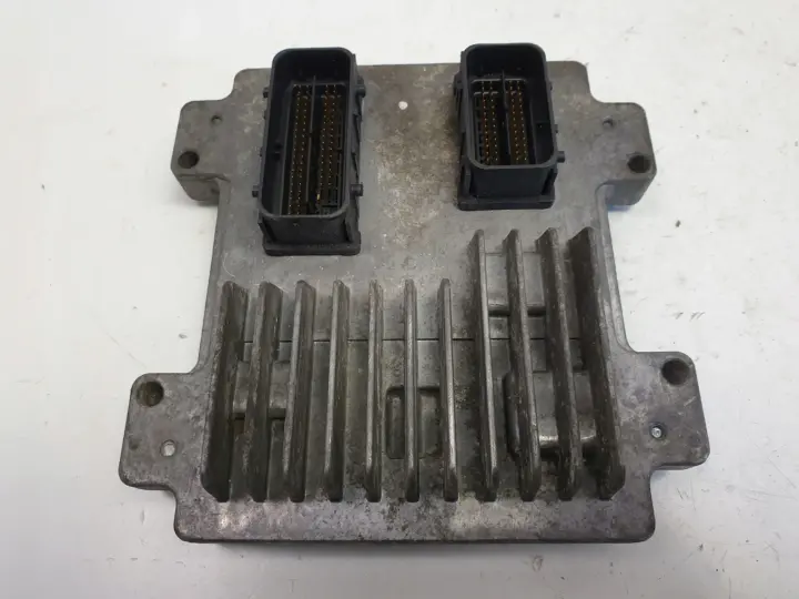 Opel Corsa D 1.0 12V STEROWNIK SILNIKA 55577832