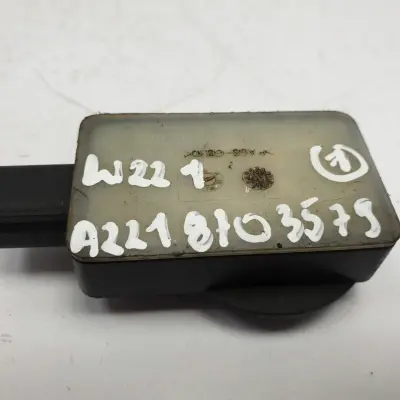 Mercedes w211 CZUJNIK TEMPERATURY A2118703579