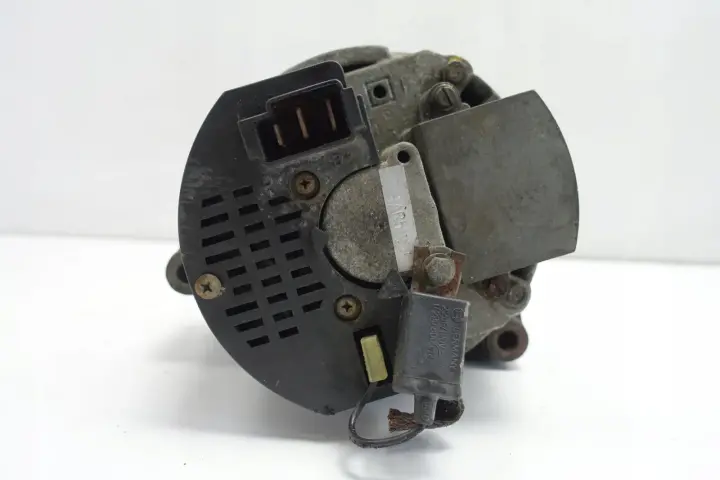 Mercedes W123 280CE 2.8 ALTERNATOR oryginał