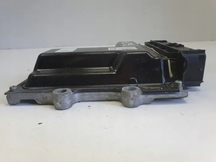 Volvo V40 II 2.0 D STEROWNIK SILNIKA komputer 31312486