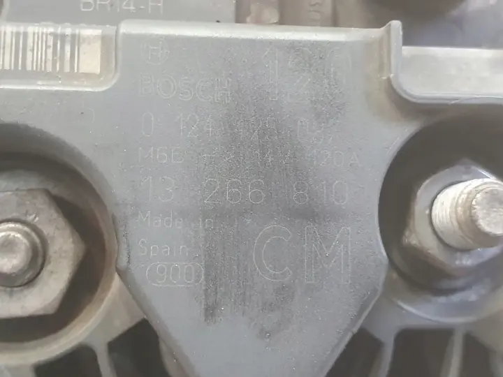 Opel Corsa D 1.4 16V ALTERNATOR bosch 0124425087 120A CM
