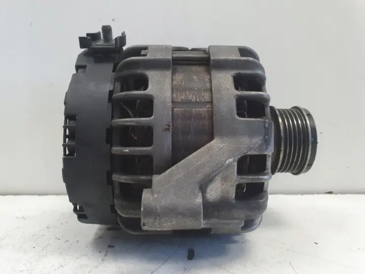 Volvo XC90 2.4 D5 ALTERNATOR 30659131 0125811005 180A