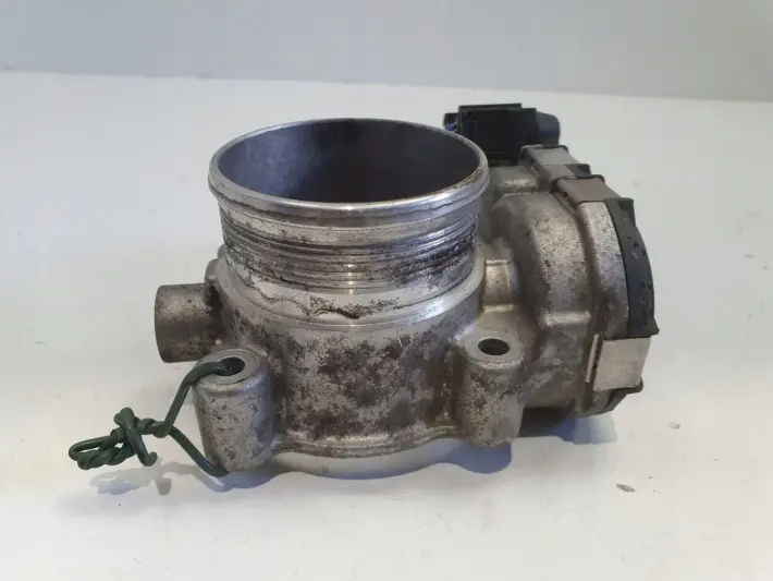 Volvo S40 II V50 2.4 D5 PRZEPUSTNICA 31216665 0280750520