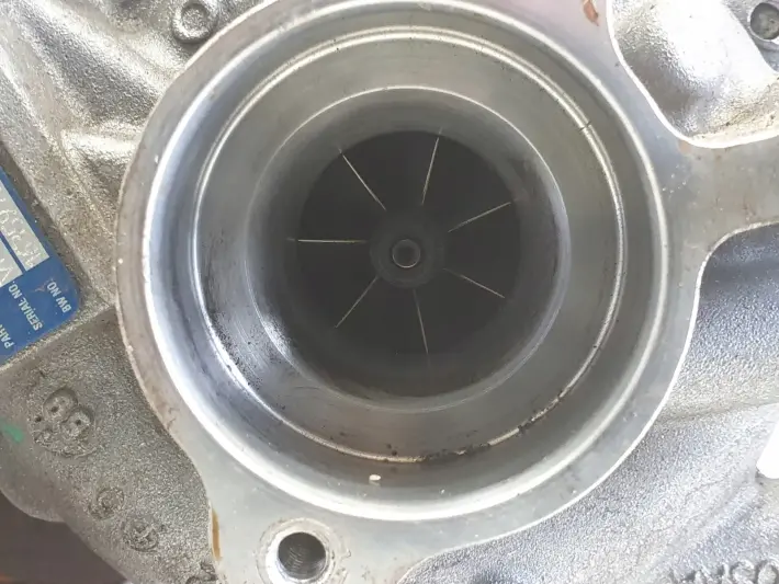 Volvo V60 II 2.0 D4 TURBOSPRĘŻARKA turbo 32240493 32240494