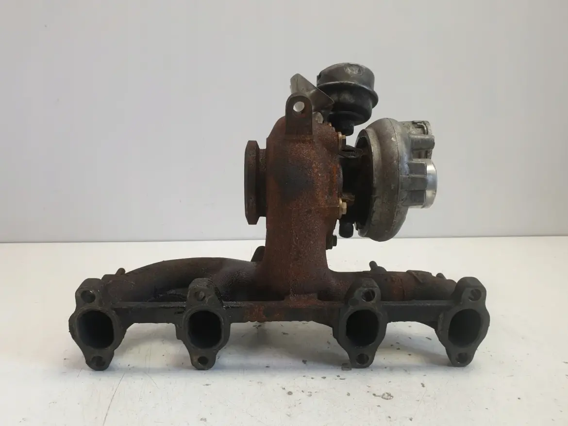 VW Golf V 1.9 TDI TURBOSPRĘŻARKA turbo 038253014g