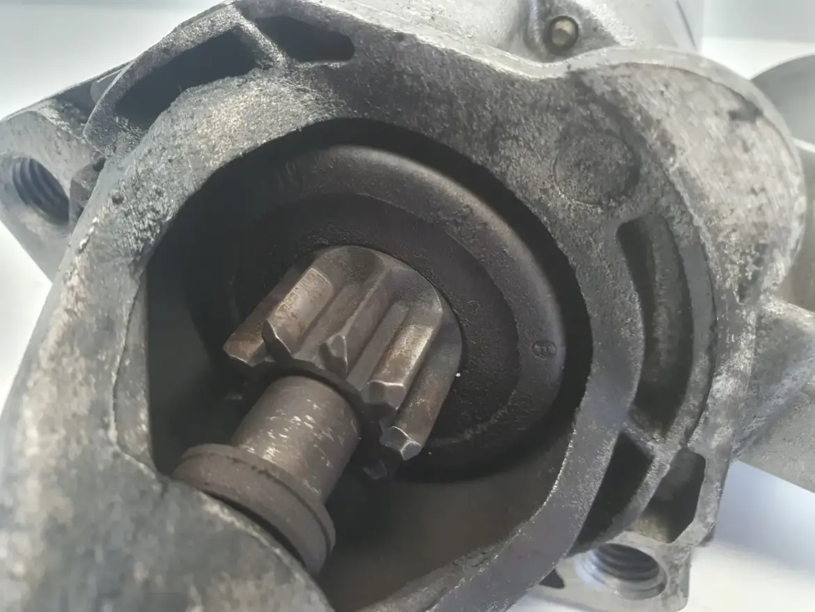 VW Passat B5 1.9 TDI ROZRUSZNIK bosch 068911024G 0001110128