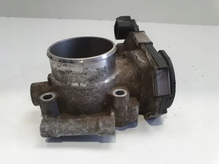 Opel Corsa D 1.4 16V PRZEPUSTNICA 55562270