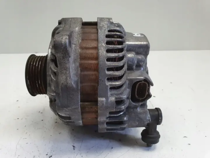 Subaru Impreza II 2.0 i ALTERNATOR 23700AA521
