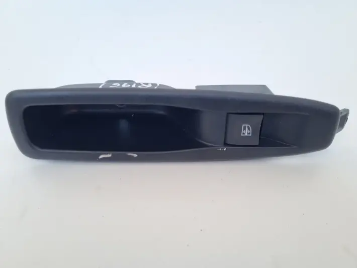 Renault Megane IV Clio IV PRZEŁĄCZNIK SZYB panel włącznik prawy 829507217R