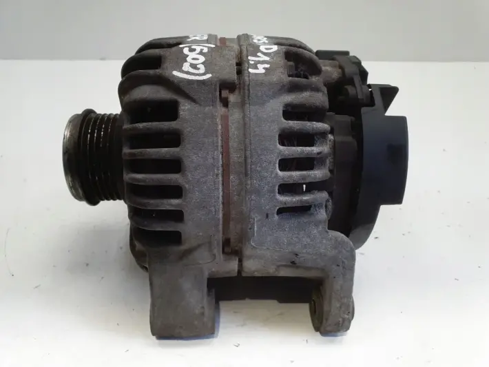 Opel Corsa D 1.4 16V ALTERNATOR bosch 0124425087 120A CM