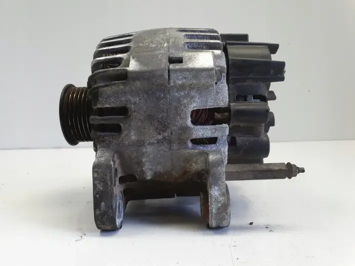 VW Golf V 1.6 FSI ALTERNATOR 110A 03C903023B valeo