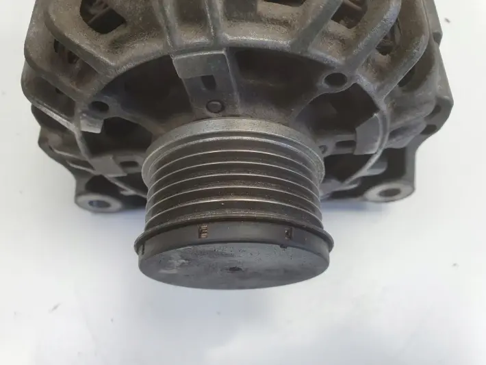 Citroen Berlingo II 1.6 HDI ALTERNATOR 9665580680 valeo