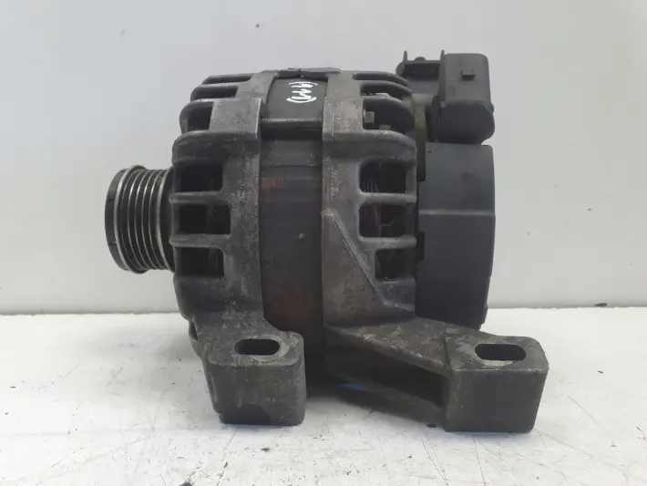 Volvo XC90 2.4 D5 ALTERNATOR 30659131 0125811005 180A