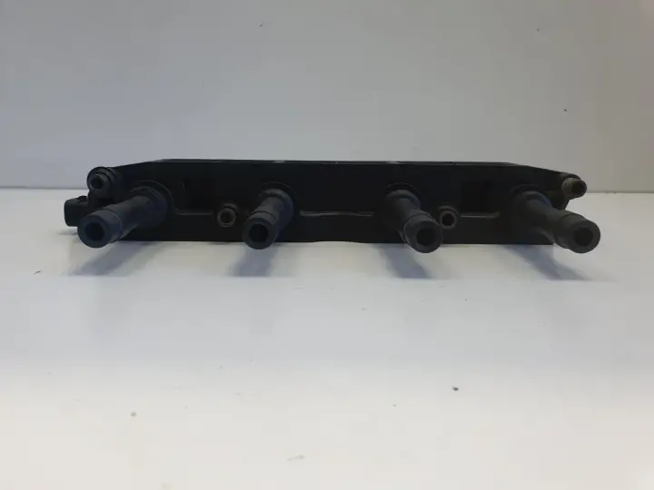 Opel Astra II G 1.4 1.6 16V CEWKA ZAPŁONOWA 19005212
