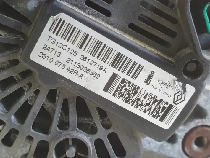 Renault Clio IV 0.9 TCe ALTERNATOR valeo 231007842R