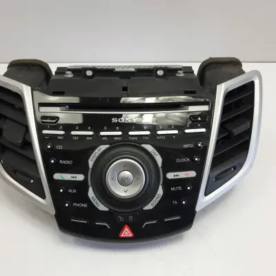 Ford Fiesta MK7 VII Lift RADIOODTWATRZACZ Panel