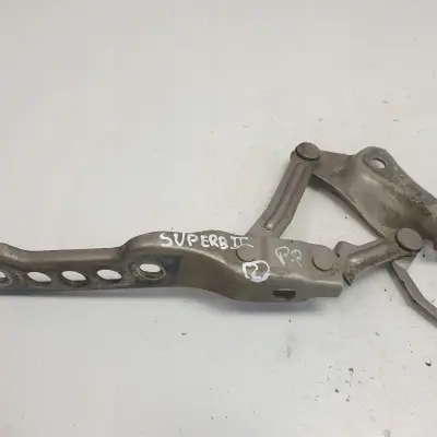 Skoda Superb II ZAWIAS MASKI prawy przód PASAŻERA