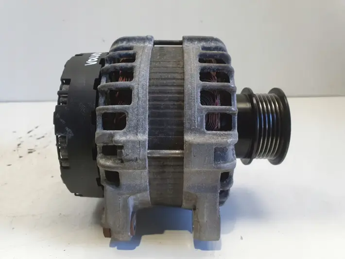 Volvo V40 II 2.0 D3 ALTERNATOR bosch 30659580