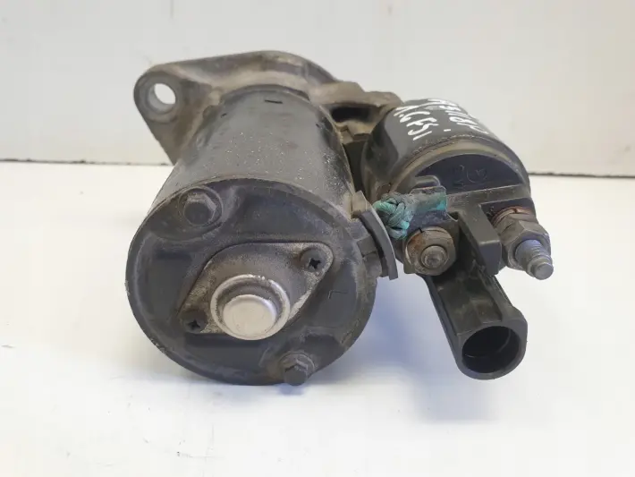 Audi A3 II 8P 1.6 FSI ROZRUSZNIK 0001121402