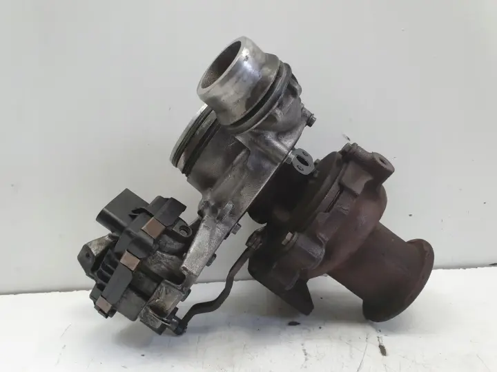 BMW E87 E90 E91 2.0 D N47 TURBOSPRĘŻARKA turbo 7810189C
