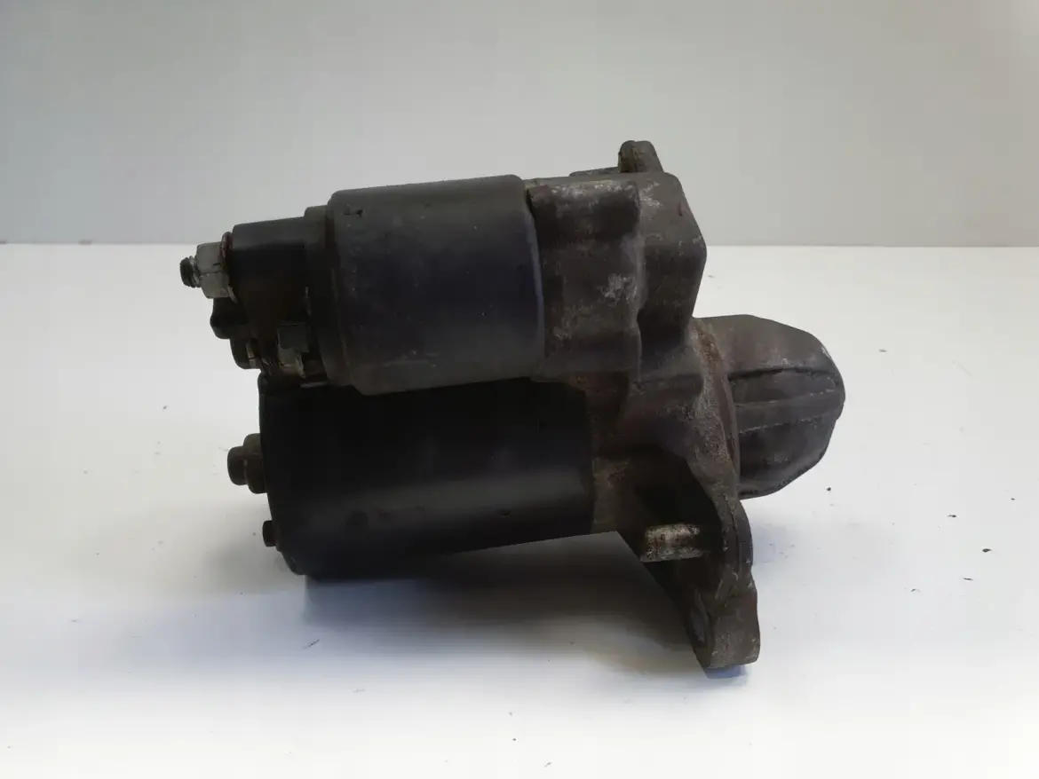 Mini One R50 R53 1.6 16V ROZRUSZNIK bosch 0001106019