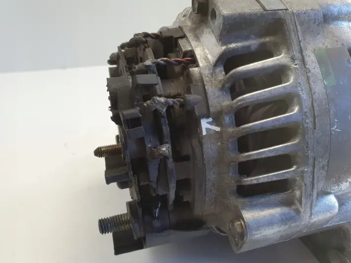 Audi A6 C4 2.5 TDI ALTERNATOR valeo 059903015F