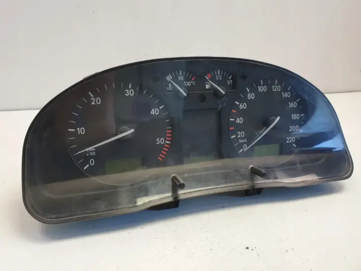Vw Passat B5 1.9 TDI LICZNIK ZEGARY automat Europa