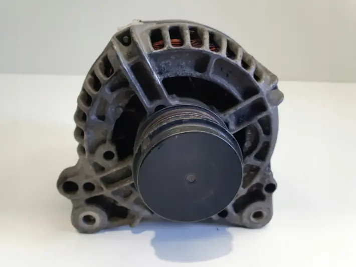 Audi A4 B7 1.9 TDI ALTERNATOR BOSCH