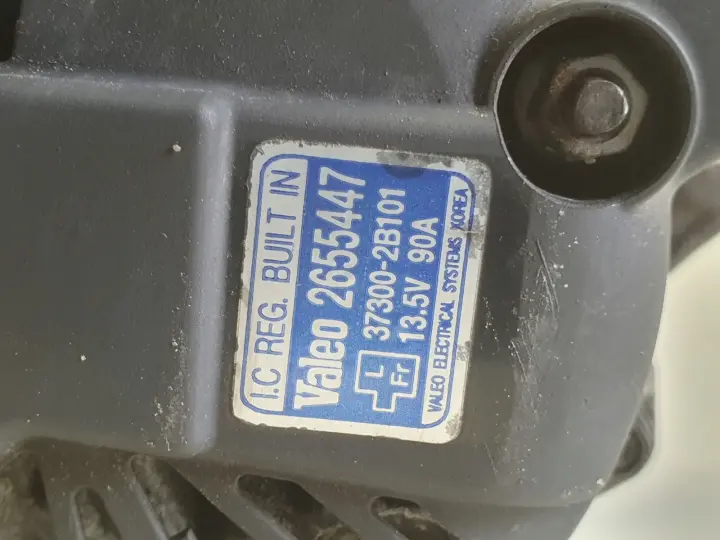 Hyundai i30 1.6 16V ALTERNATOR 90A 2655447 valeo 37300-2B101