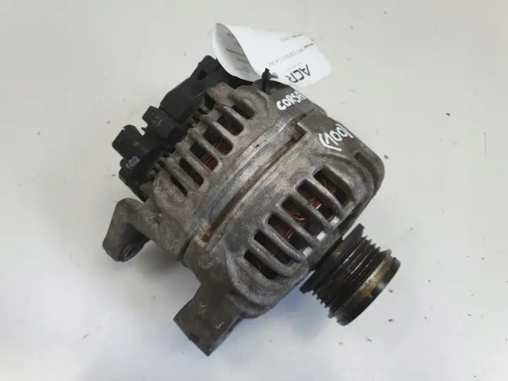 Opel Corsa D 1.4 16V ALTERNATOR bosch 0124425087 120A