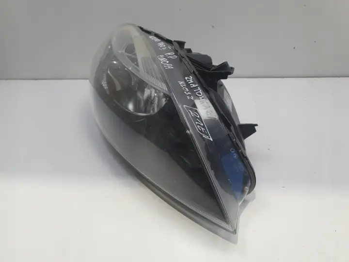 VOLVO V40 II 12-19r PRZEDNIA LAMPA PRAWA PRAWY PRZÓD europa 31283327