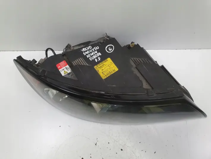Volvo S40 II V50 XENON PRZEDNIA LAMPA PRAWA prawy przód EUROPA 30698878