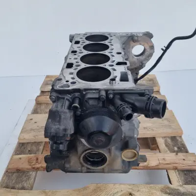 BLOK SILNIKA BMW E90 E91 E92 E87 E60 E83 2.0 D DIESEL 781113802 N47D20C