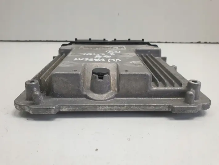 VW Passat B8 2.0 TDI STEROWNIK SILNIKA komputer 04L907309P 0281031483