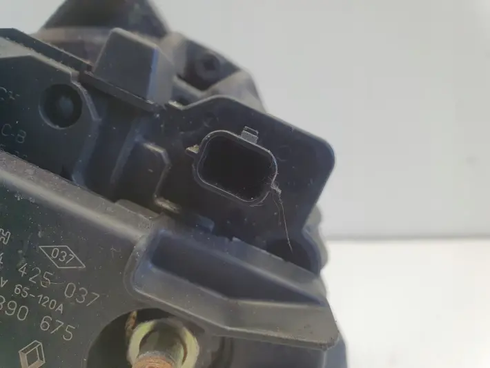 Renault Scenic III 1.5 DCI ALTERNATOR bosch 0124425037