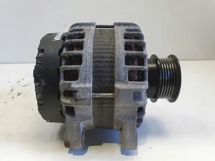 Volvo V40 II 2.0 D3 ALTERNATOR bosch 30659580
